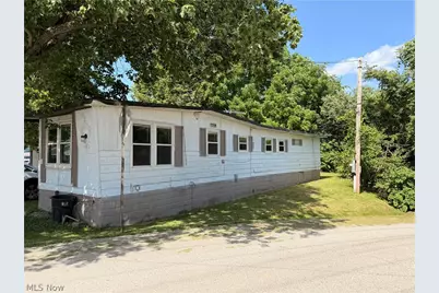245 & 249 Henderson Street, Barnesville, OH 43713 - Photo 2