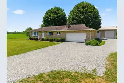 4775 Erie Avenue SW, Navarre, OH 44662 - Photo 2