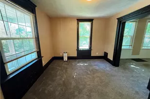 1076 Ackley St, Akron, OH 44306 - Photo 2