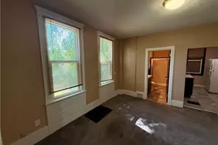 1076 Ackley St, Akron, OH 44306 - Photo 4