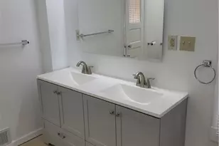 140 7th St NW, Barberton, OH 44203 - Photo 2