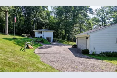 6526 Winfield-Strasburg Road NW, Strasburg, OH 44680 - Photo 18