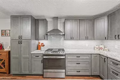 2303 18th Street, Cuyahoga Falls, OH 44223 - Photo 8
