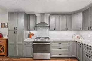 2303 18th St, Cuyahoga Falls, OH 44223 - Photo 8
