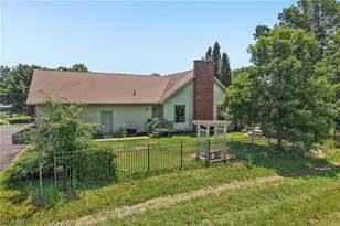 17654 Lois Way, Doylestown, OH 44230 - Photo 38