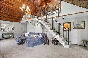 17654 Lois Way, Doylestown, OH 44230 - Photo 8