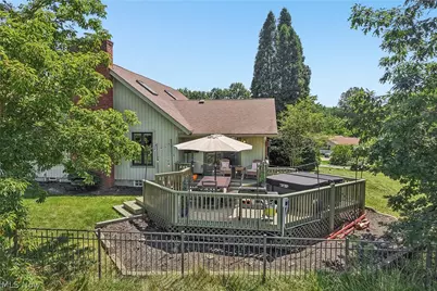 17654 Lois Way, Doylestown, OH 44230 - Photo 4