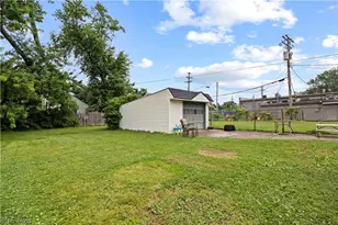18318 Homeway Rd, Loveland, OH 44135 - Photo 8