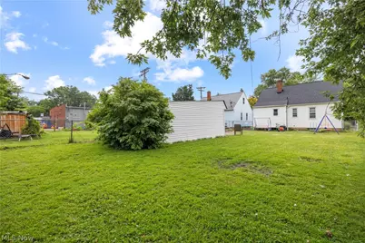 18318 Homeway Road, Loveland, OH 44135 - Photo 6