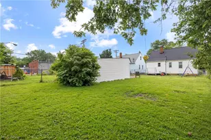 18318 Homeway Rd, Loveland, OH 44135 - Photo 6
