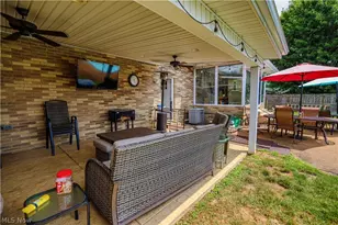5244 Oakridge Dr, Louisville, OH 44641 - Photo 12