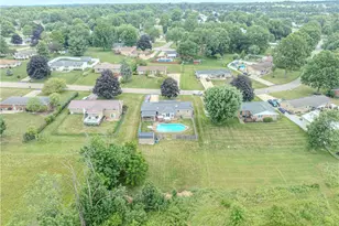 5244 Oakridge Dr, Louisville, OH 44641 - Photo 48