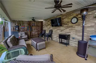 5244 Oakridge Dr, Louisville, OH 44641 - Photo 4