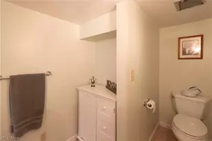 1349 Brookwood Dr, Mogadore, OH 44260 - Photo 38