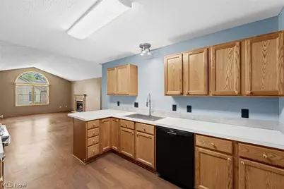 344 Greenbriar Drive, Ravenna, OH 44266 - Photo 8