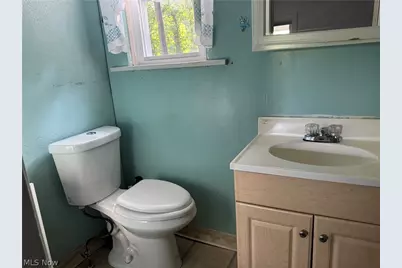 1530 Collier Road, Akron, OH 44320 - Photo 12