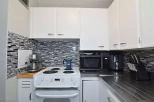 19201 Van Aken Blvd, Huber Heights, OH 44122 - Photo 16