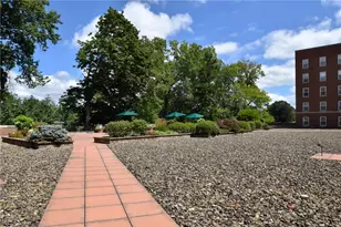 19201 Van Aken Blvd, Huber Heights, OH 44122 - Photo 28