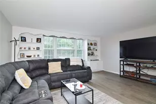 19201 Van Aken Blvd, Huber Heights, OH 44122 - Photo 10