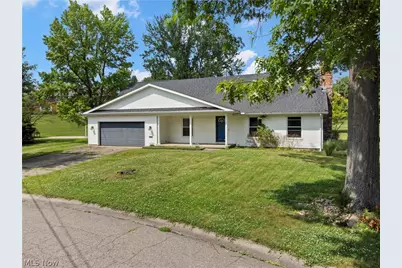 253 Harbel Drive, St Clairsville, OH 43950 - Photo 2
