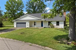253 Harbel Dr, St Clairsville, OH 43950 - Photo 2