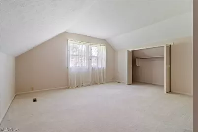 253 Harbel Drive, St Clairsville, OH 43950 - Photo 32