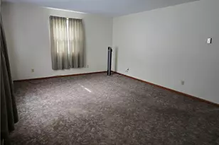 1921 Adams St, Coshocton, OH 43812 - Photo 6