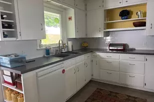 902 Highland Blvd, Coshocton, OH 43812 - Photo 10
