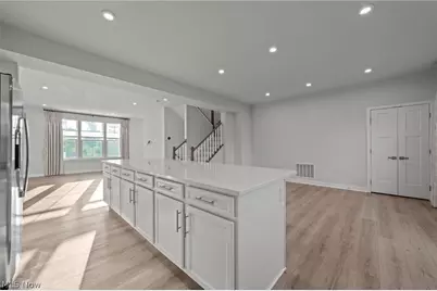 1377 Chateau Place, Avon, OH 44011 - Photo 10