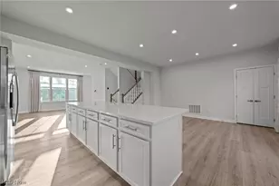 1377 Chateau Pl, Avon, OH 44011 - Photo 10
