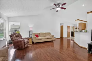 8353 Almond Park Dr, Blacklick, OH 43004 - Photo 10