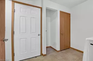 8353 Almond Park Dr, Blacklick, OH 43004 - Photo 38