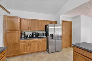 8353 Almond Park Dr, Blacklick, OH 43004 - Photo 20