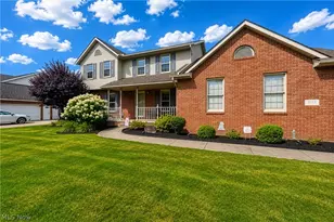 3176 Carie Hill Cir NW, Massillon, OH 44646 - Photo 2