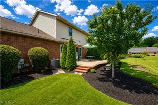 3176 Carie Hill Cir NW, Massillon, OH 44646 - Photo 4