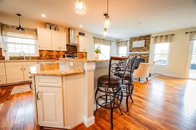 3318 Hampton Hall, Poland, OH 44514 - Photo 6