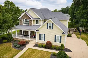 3318 Hampton Hall, Poland, OH 44514 - Photo 2