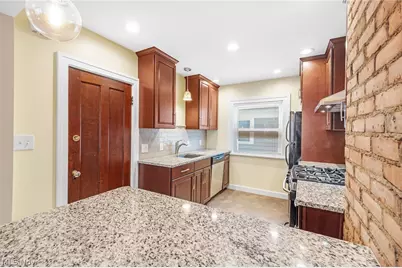 1583 Victoria Avenue, Oakwood, OH 44107 - Photo 8