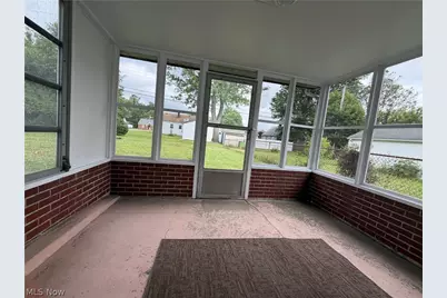 1021 W College Road, Alliance, OH 44601 - Photo 6