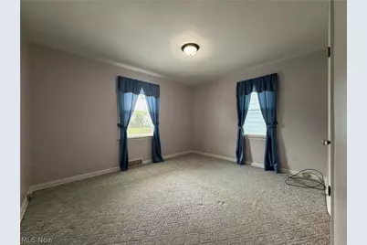 1021 W College Road, Alliance, OH 44601 - Photo 16
