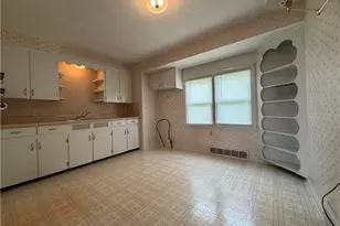 1021 W College Rd, Alliance, OH 44601 - Photo 8