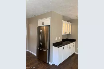 370 E 309th Street, Willowick, OH 44095 - Photo 8