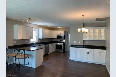 370 E 309th Street, Willowick, OH 44095 - Photo 10