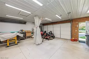 4511 Ranchwood Rd, Akron, OH 44333 - Photo 30