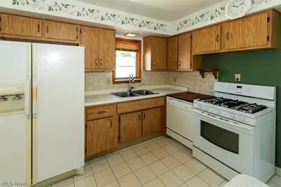 19155 Davinwood Drive, Loveland, OH 44135 - Photo 12