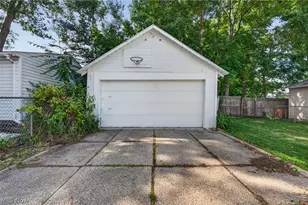 415 Ashland Ave, Cuyahoga Falls, OH 44221 - Photo 32