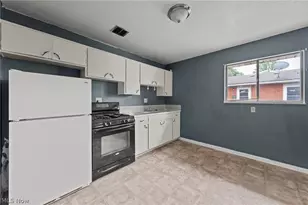 1235 Roslyn Ave, Akron, OH 44320 - Photo 8