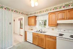299 W Caston Rd, New Franklin, OH 44319 - Photo 10
