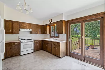 1229 Scenicrest Street NW, Uniontown, OH 44685 - Photo 6
