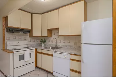 996 S Lincoln Street, Kent, OH 44240 - Photo 10